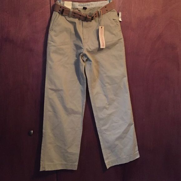 NWT Men's Aeropostale khakis 32/32.    MR - Picture 1 of 4